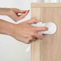 Външна закопчалка за шкафове Reer-2dih1.jpeg