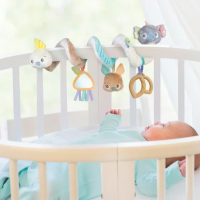 Мека плюшена спирала за количка или бебешка кошара Playgro Twirly Whirly-54Hg8.png