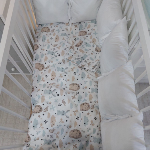 Обиколник за кошара Galix  Baby Dreams 6 бр. възглавници, бял