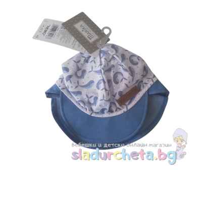 Бебешка шапка Marika, щампа на делфини