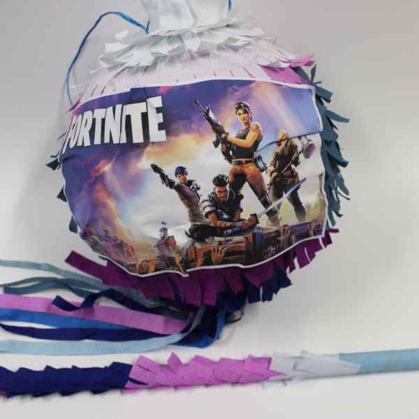 Пинята, Fortnite-GL0iF.jpeg