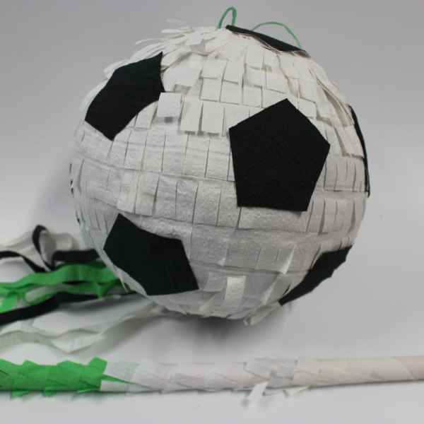 Пинята, футболна топка-LYqGK.jpeg