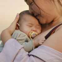 2 бр. залъгалки Philips Avent Ultra Air 0-6м, пастелни пеперуда и птица-LcwZS.jpeg