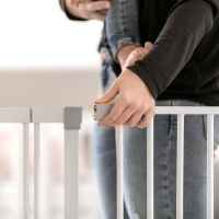 Предпазна преграда+ 9 см. удължение Hauck Stop N Safe 2 White-M00B8.jpg