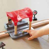 Комплект за игра Hape, Интерактивна ЖП гара, 5 части-OjjiU.jpeg