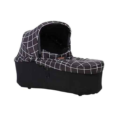 Кош за новородено Mountain Buggy Plus, Черно и бяло каре