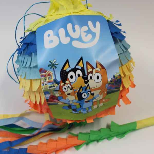 Пинята, Bluey-XD3VR.jpeg