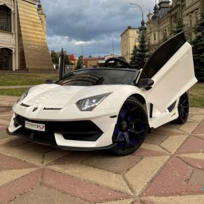 Акумулаторна кола JJ Lamborghini Aventador SVJ 24V, с дрифт функция, двуместна бял металик