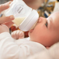 Шише за хранене AVENT Natural Response 125 мл, с биберон без протичане, 0м+-dqBdB.png
