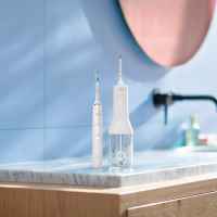 Комплект електрическеска четка за зъби Philips Sonicare Diamond Clean 9000 + Орален душ Power Flosser 3000, бял-fdEW3.jpeg