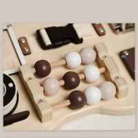 Дървен Бизи Борд Мече Ginger, Монтесори дъска за фина моторика, Натурално дърво и кафяво-gkdCv.jpeg