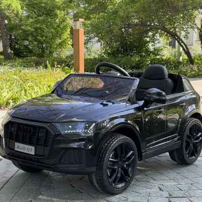 Акумулаторен джип JJ Audi Q7 12V, черен металик