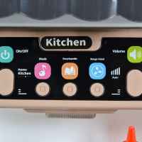 Кухня с аксесоари и течаща вода Moni-qUnN0.jpeg