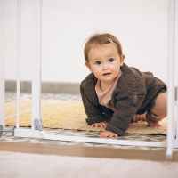 Предпазна преграда за бебе Hauck Clear Step Autoclose 2 + удължител 9 см, White-rqApO.jpeg