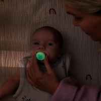 2 бр. светещи ортодонтични залъгалки за новородени Philips AVENT Ultra Start Night 0-2м, в оранжево и лилаво с декор луна и звезди, в кутия за стерилизиране-soCA2.jpeg