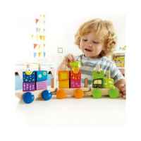 Разноцветно влакче с дървени кубчета Hape-xvbiq.jpeg